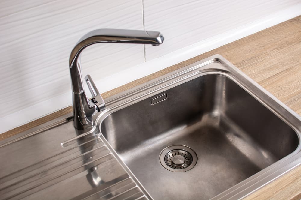 Pia em aço inox: conheça a linha da Genesis Inox